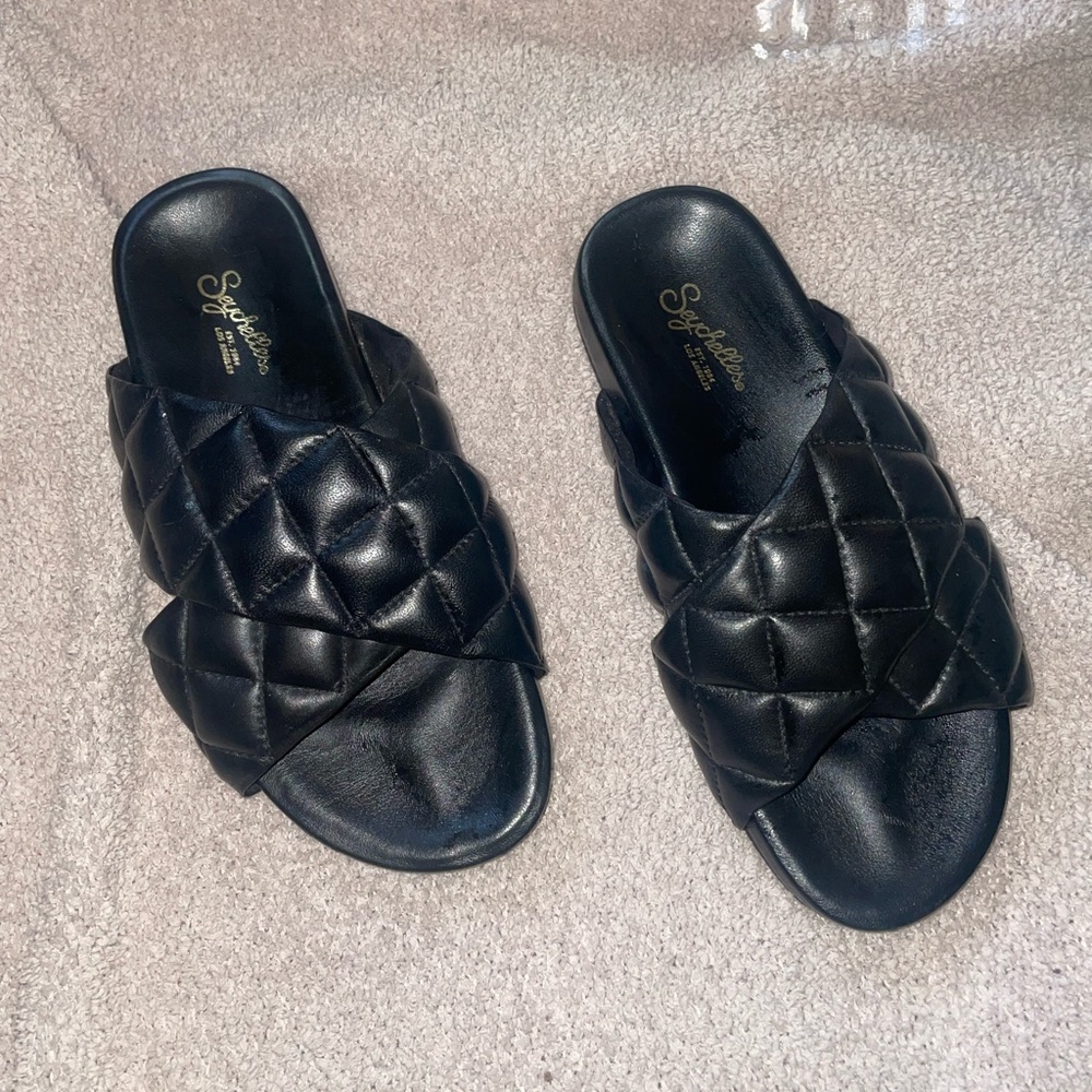 Seychelles wide awake leather slides